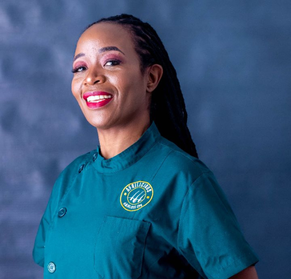 Woman with healthy hair after treatment at Afrilicious Windhoek